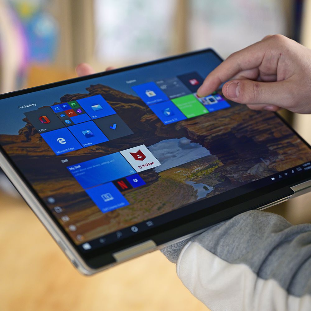 Dell XPS 13 7390 2-in-1 Convertible Laptop – Intel Core i5 10th Gen, 8GB RAM, 256GB NVMe SSD, 13.3" Touch Display, Windows 11 Pro
