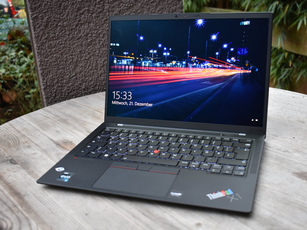 Lenovo ThinkPad X1 Carbon Gen 10 Laptop – Intel i7 12th Gen, 16GB RAM, 512GB NVMe SSD, 14" IPS Screen, Windows 11 Pr